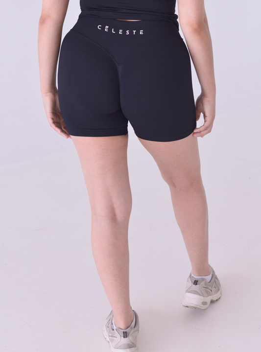 Essence Seamless Soft Contour Shorts